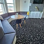 Oyo Marine Parade Hotel, Eastbourne Pier