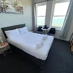 Oyo Marine Parade Hotel, Eastbourne Pier