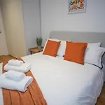 Modern 1Bed Seaside Apartments, Walk To Beach,Town,Train - Eastbourne Gateway - Short And Long Stay