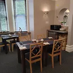 The Sheldon B&B - Free Private Parking