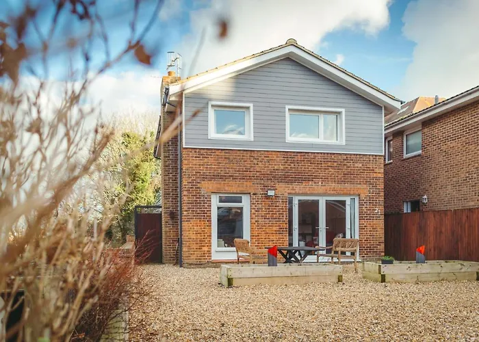 Granville Heights: 3-Bed Family Home