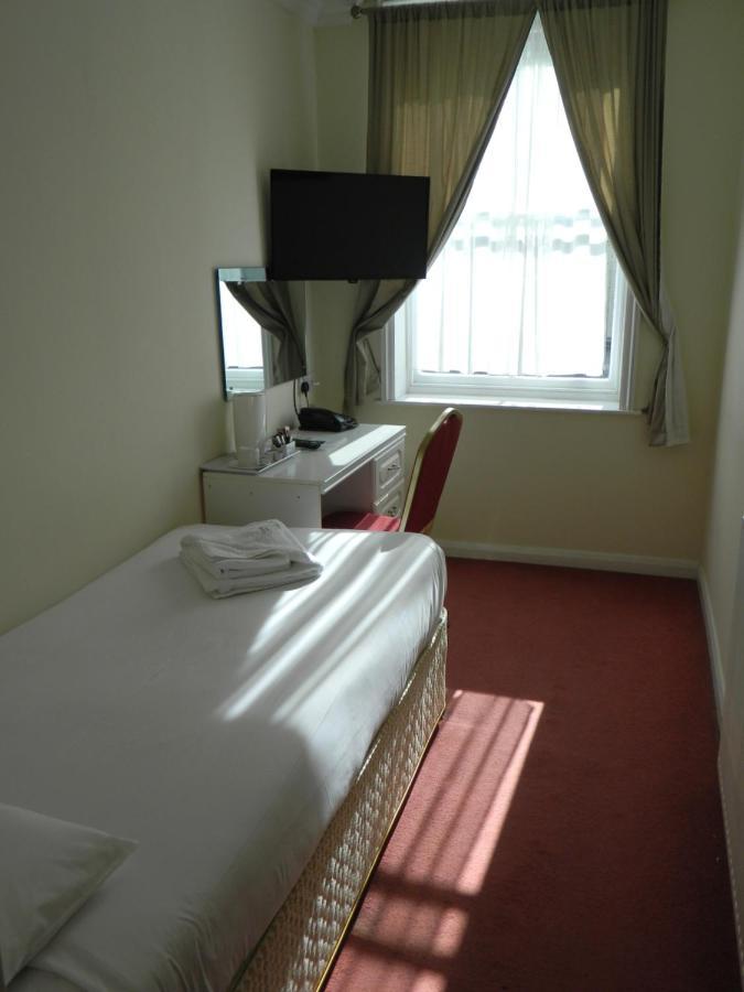 Afton 2* Eastbourne