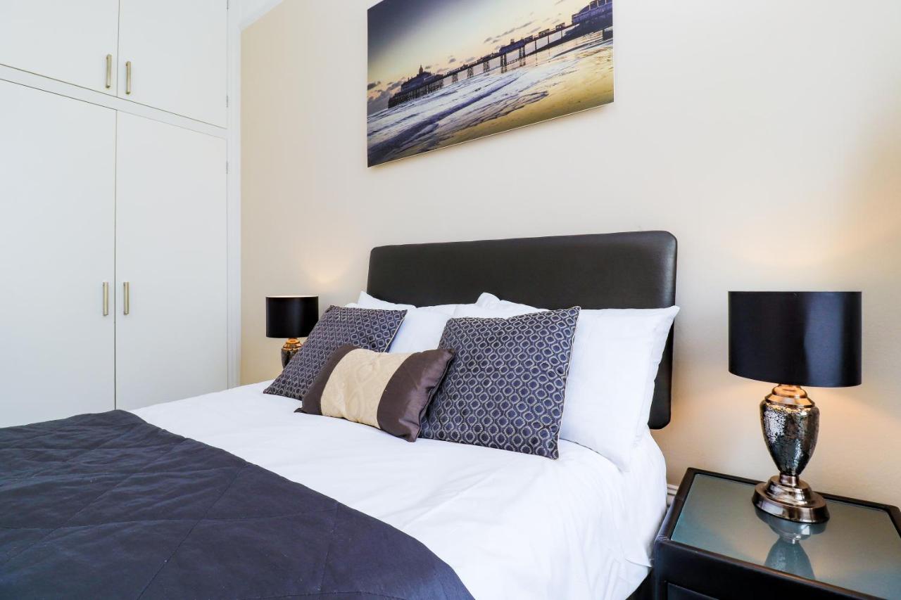 Sea View Apartment *