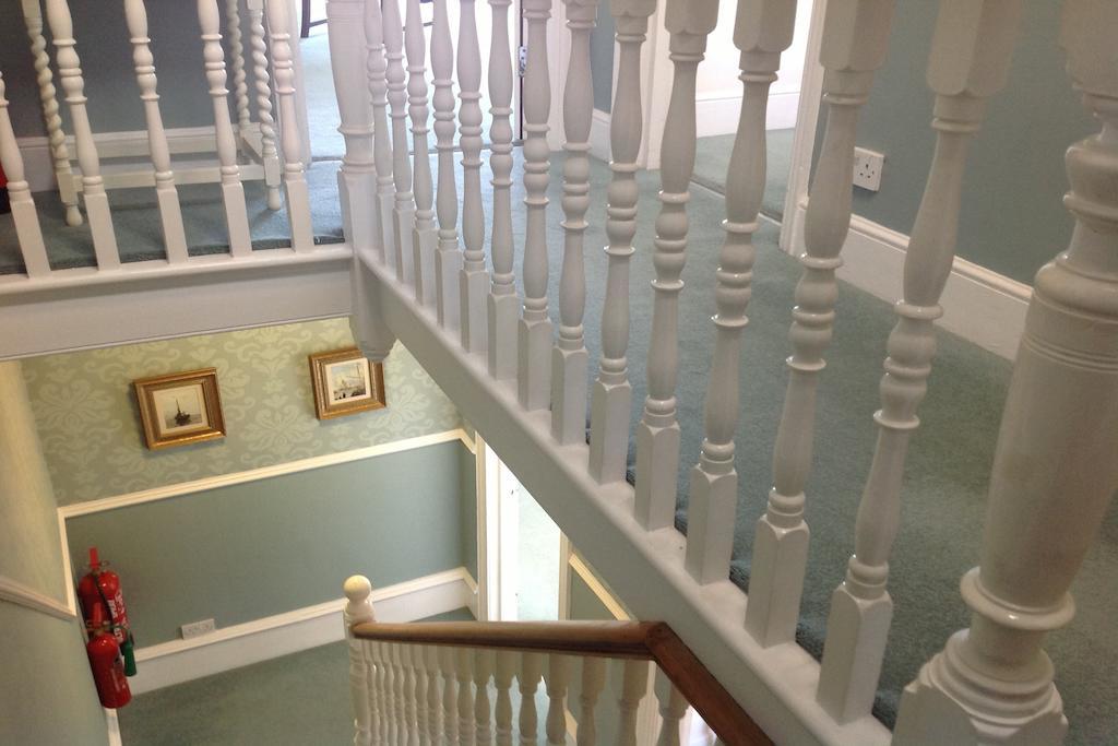 Bed & Breakfast Bassets House