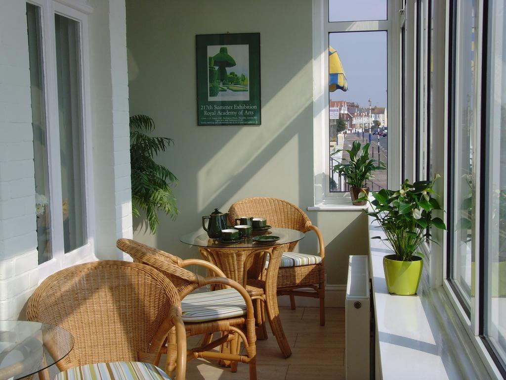 Acomodação com café da manhã  Breakers Eastbourne