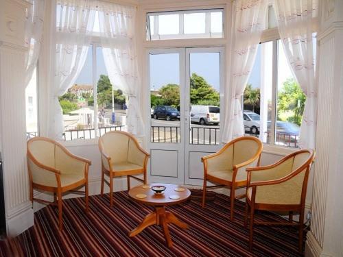 Devonia Express Guest house 4*