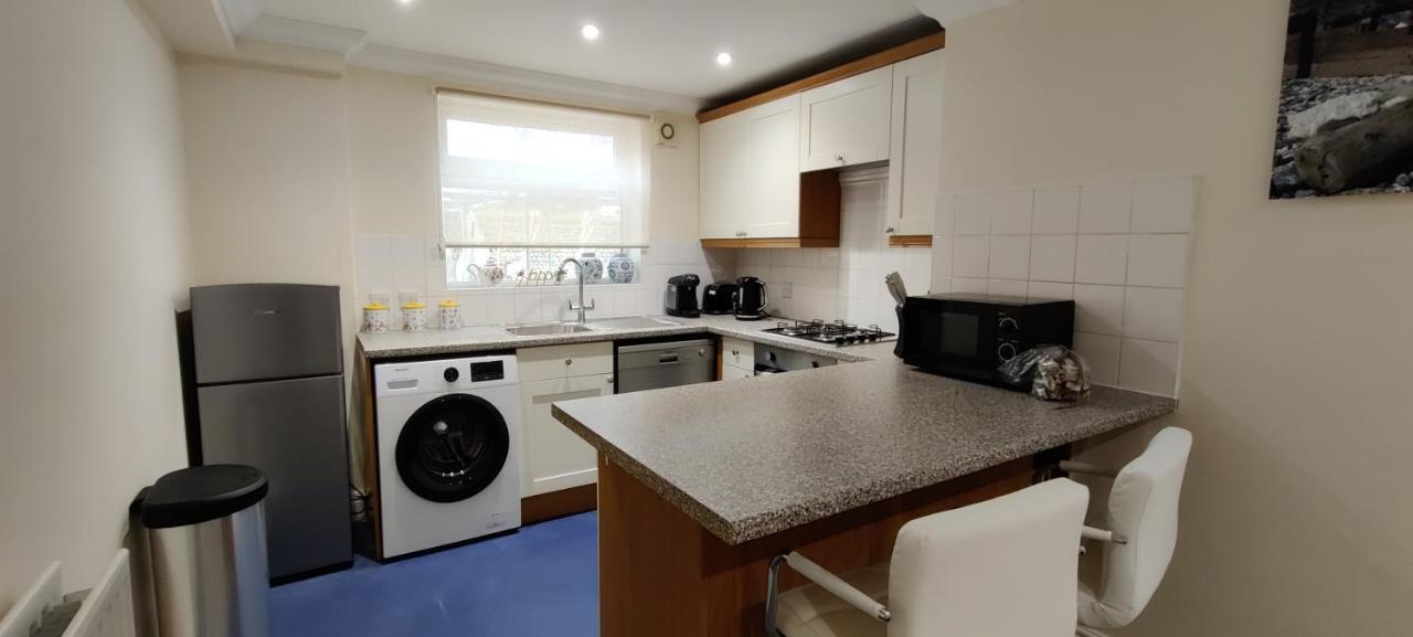 Apartment 6 Queens Gardens Eastbourne