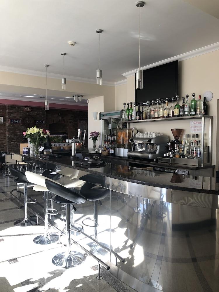 Riviera 3* Eastbourne