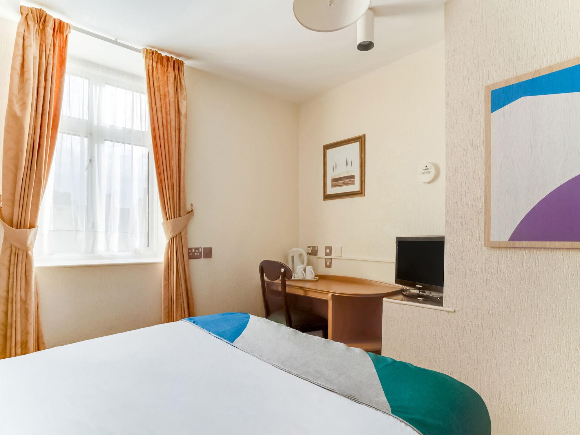 Oyo The Palm Court 2* Eastbourne