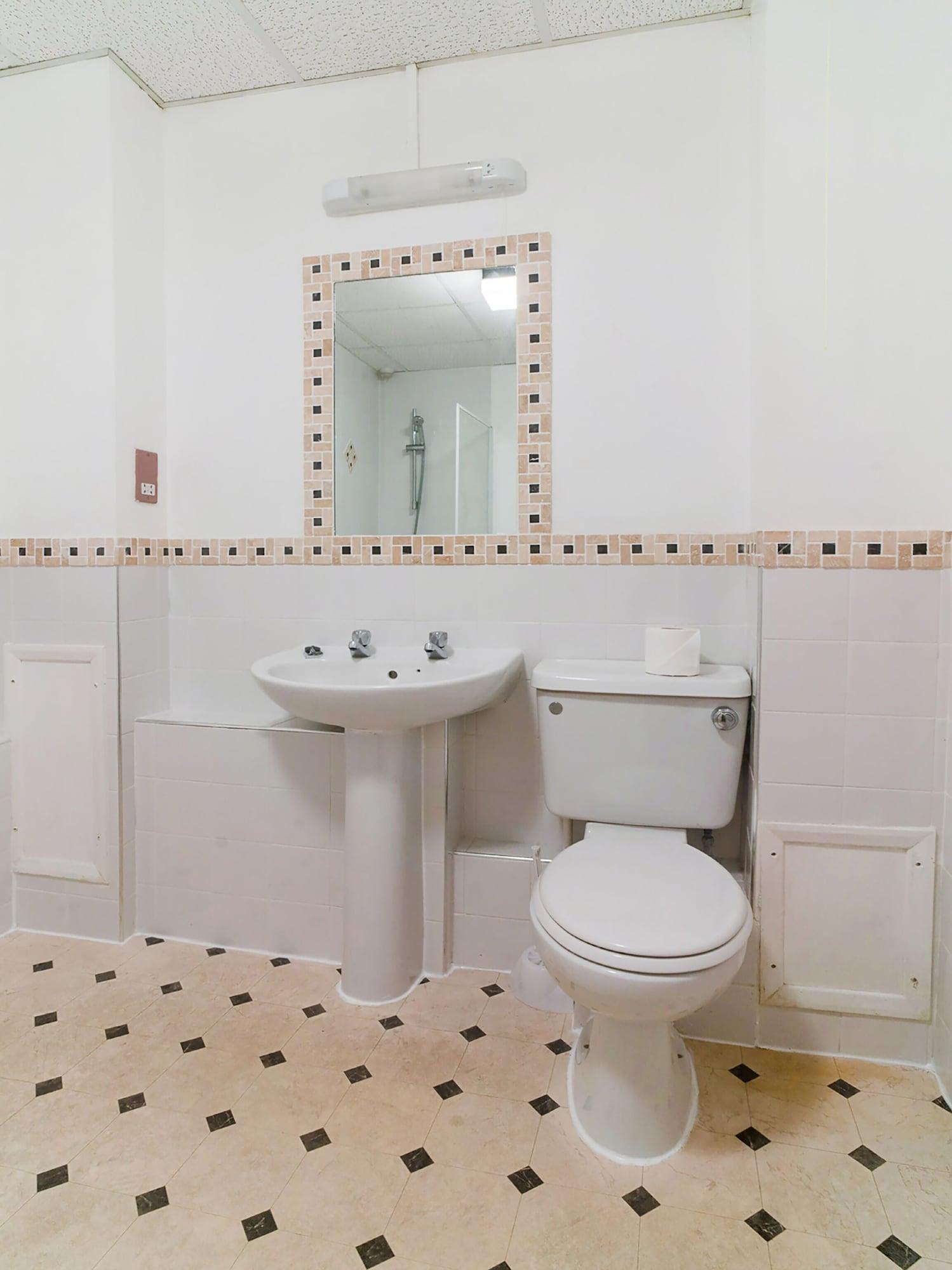 Hotel Oyo The Palm Court Eastbourne