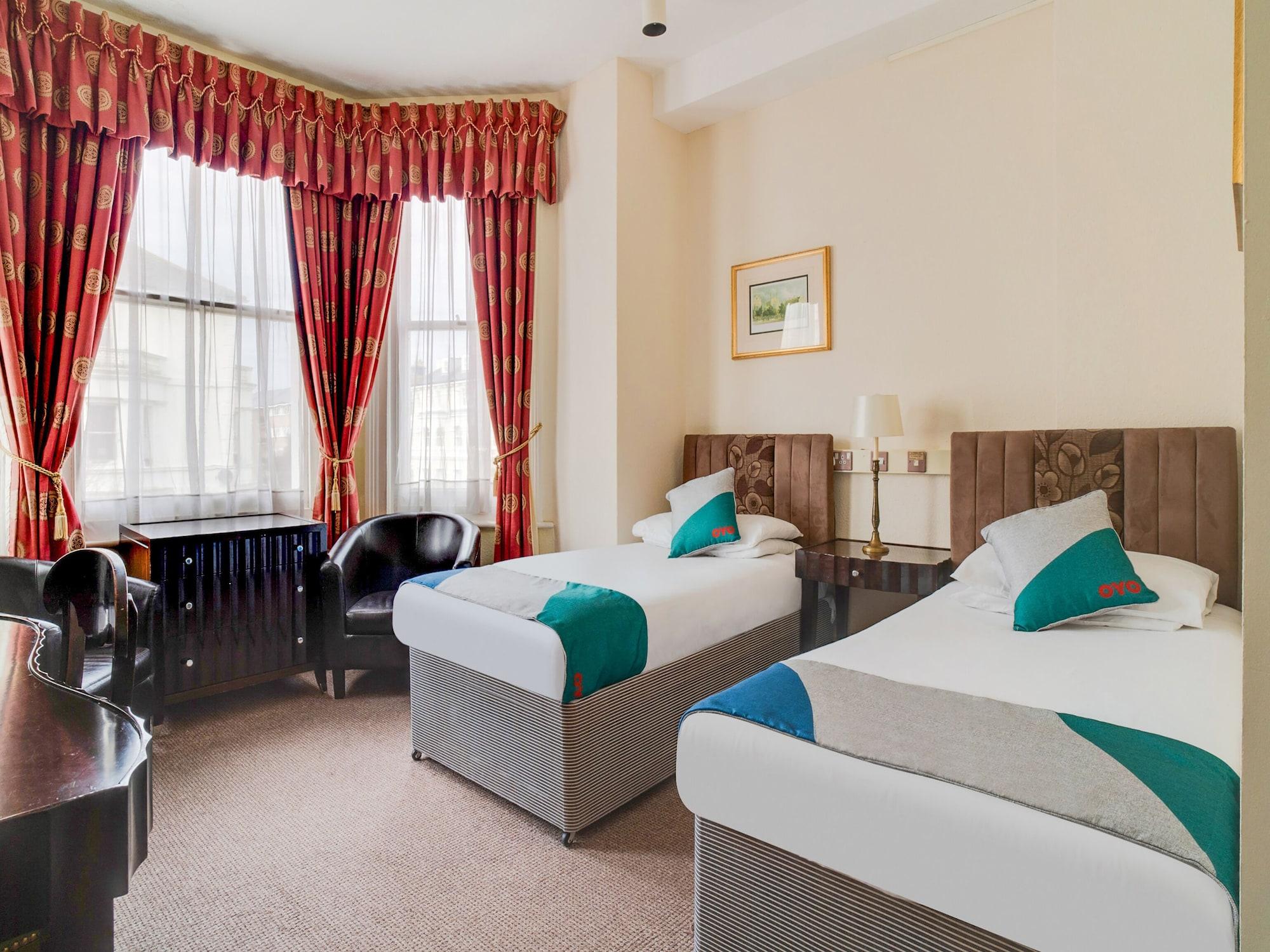 Oyo The Palm Court 2* Eastbourne