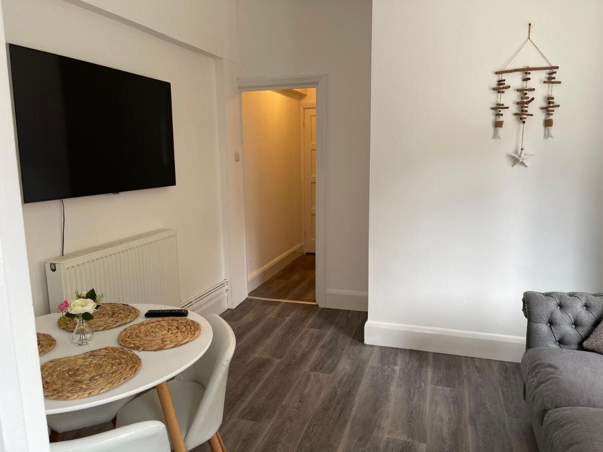 Apartment 2 Bedroom Ground Floor Town Centre