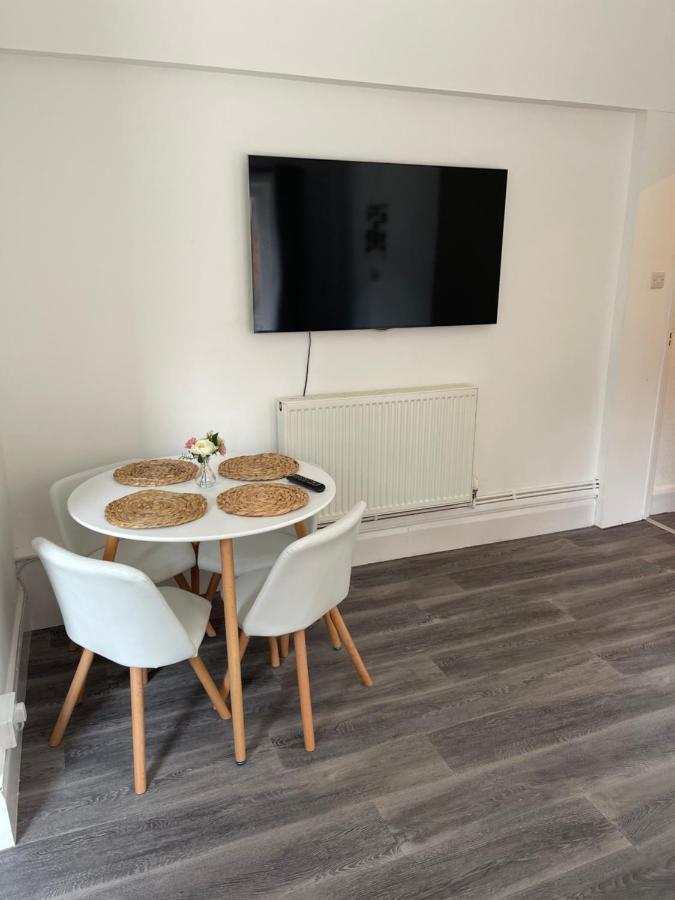 Apartment 2 Bedroom Ground Floor Town Centre