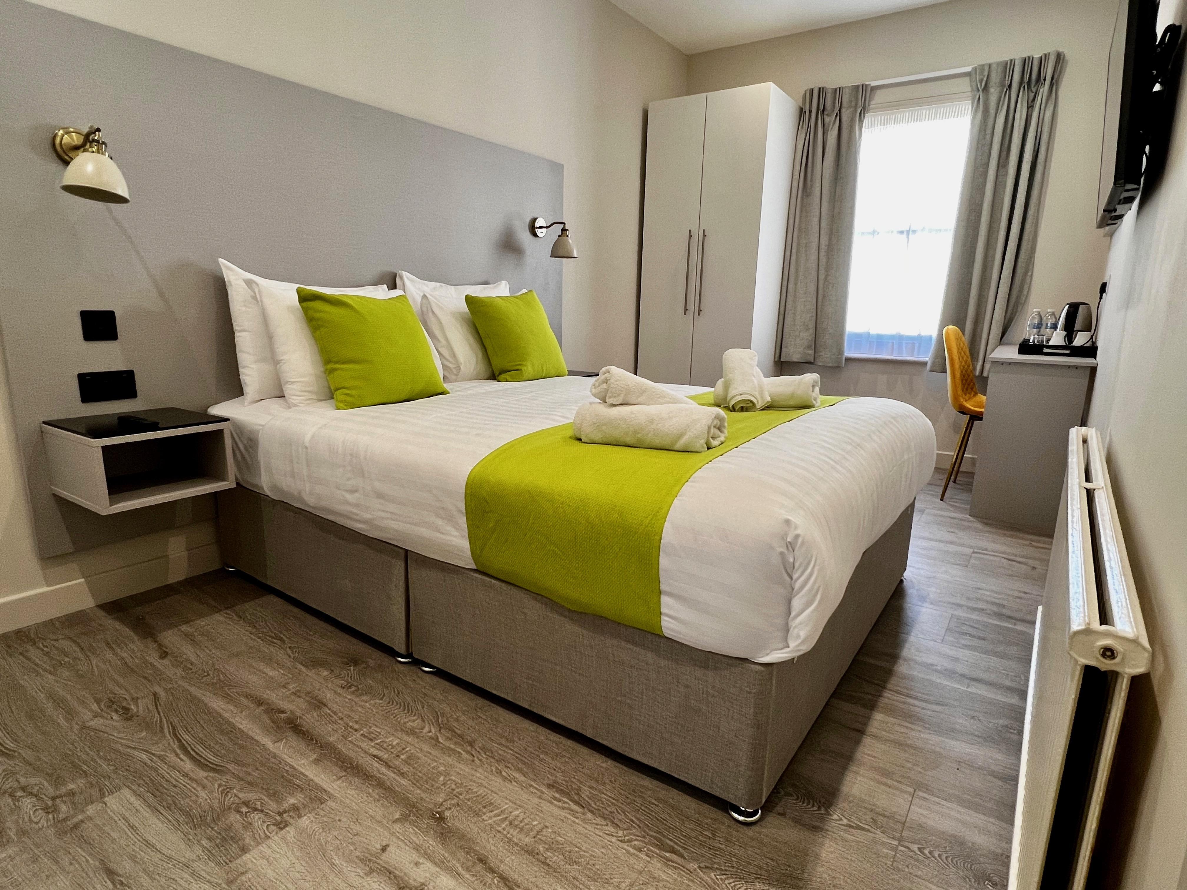 Pearl & Pebbles Hotel 3*