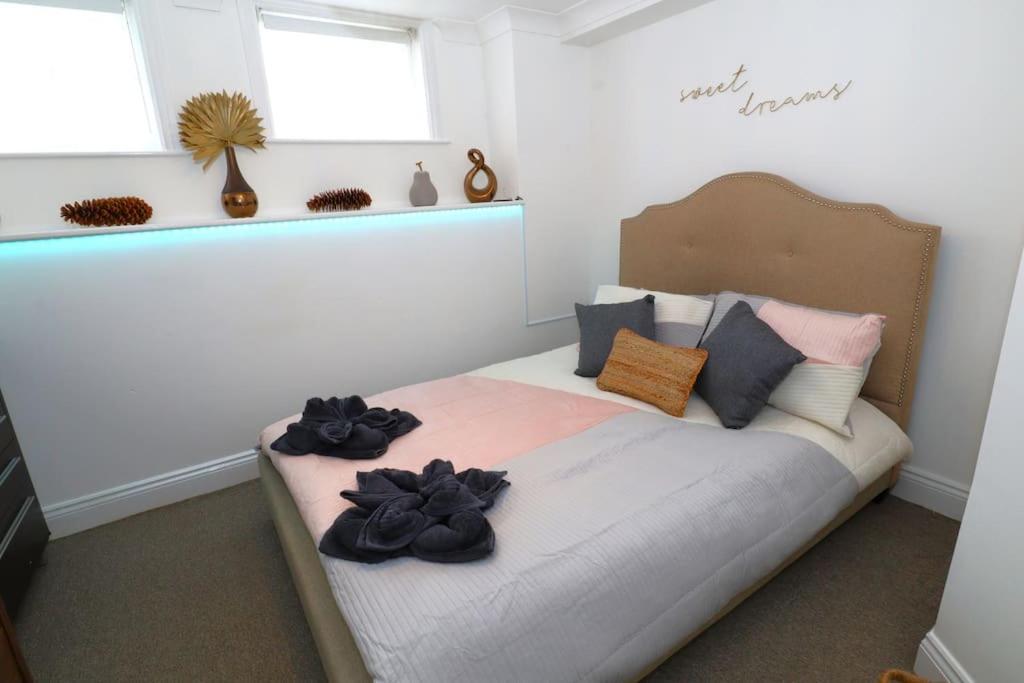 Apartment New Sunset Square 2 Bed Apartment, Long Welcome
