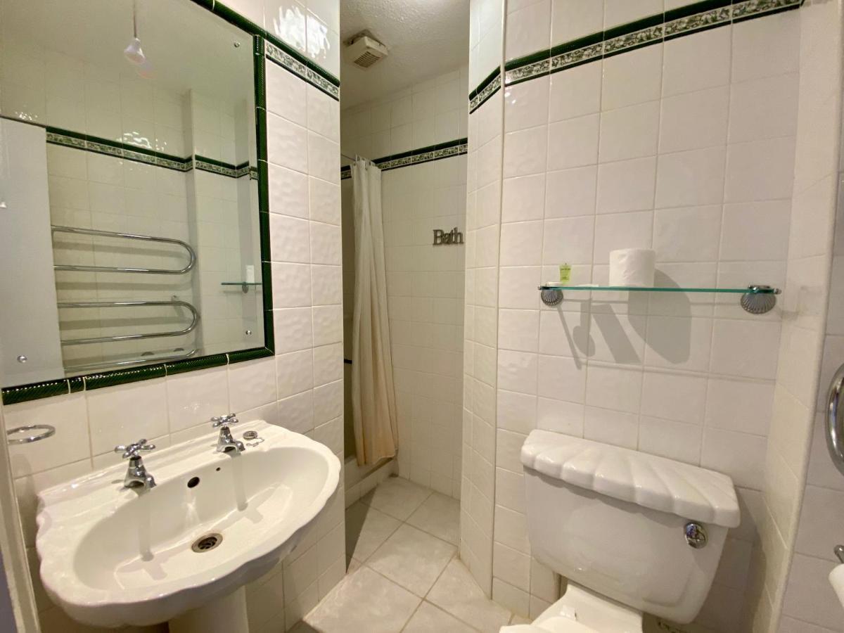Oyo Diamond Hotel