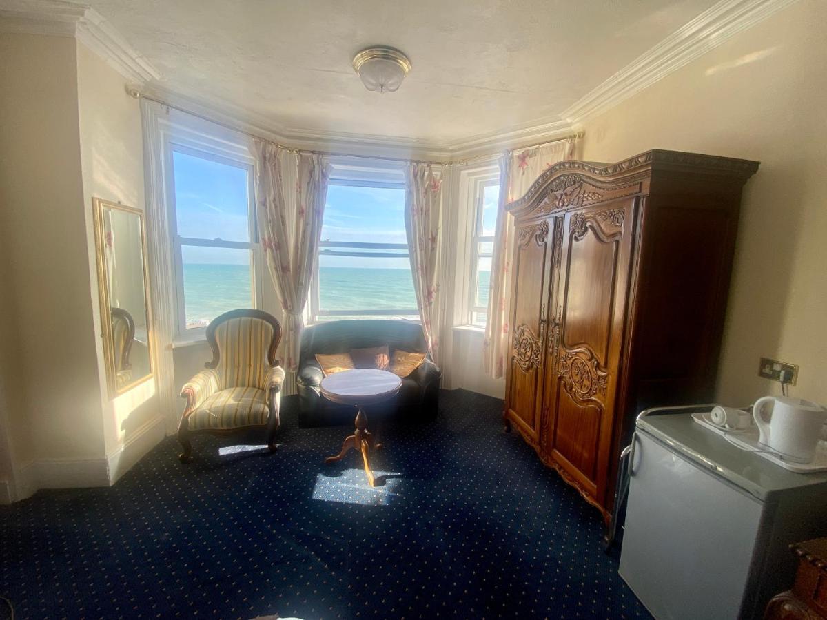 Oyo Diamond 3* Eastbourne