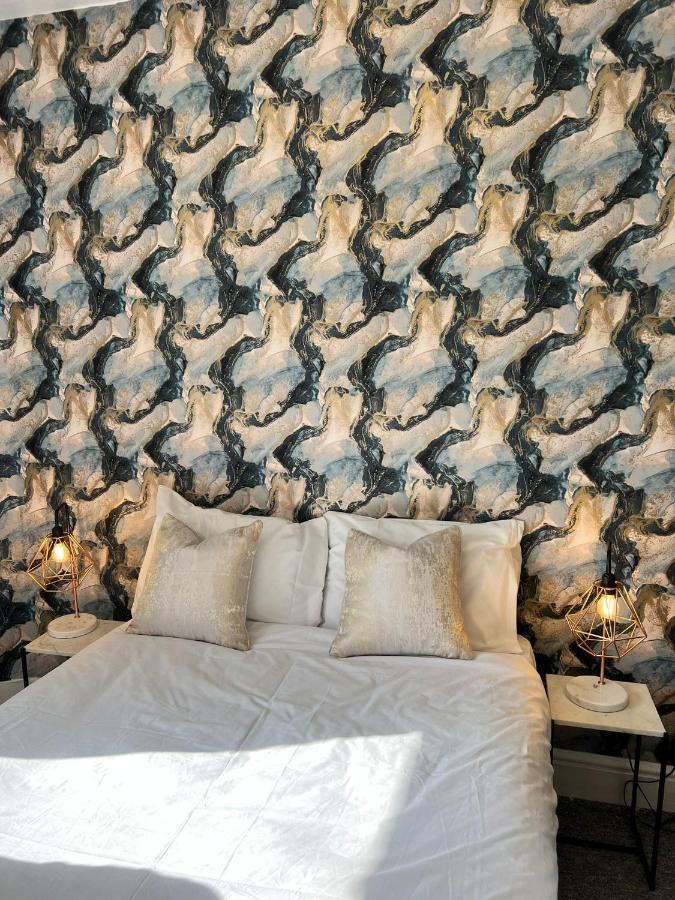 Oyo Marine Parade Hotel, Pier 2*
