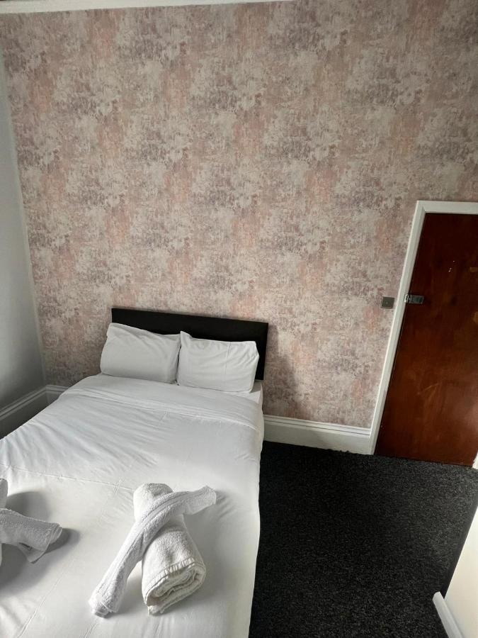 Oyo Marine Parade Hotel, Pier Eastbourne