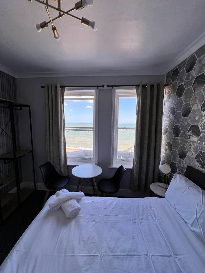 Oyo Marine Parade Hotel, Pier 2* Eastbourne