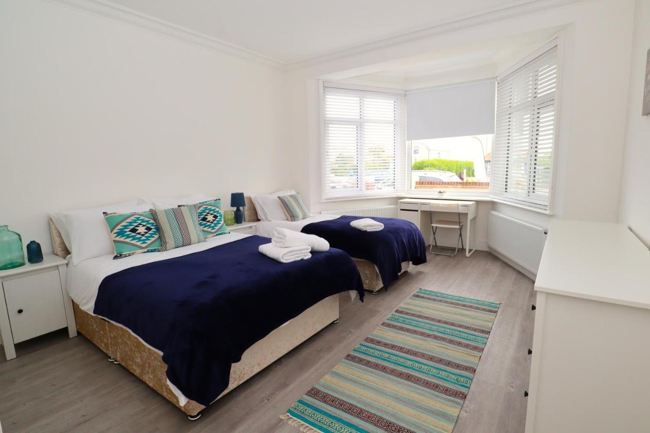 Apartment Seafront House With Balcony Eastbourne