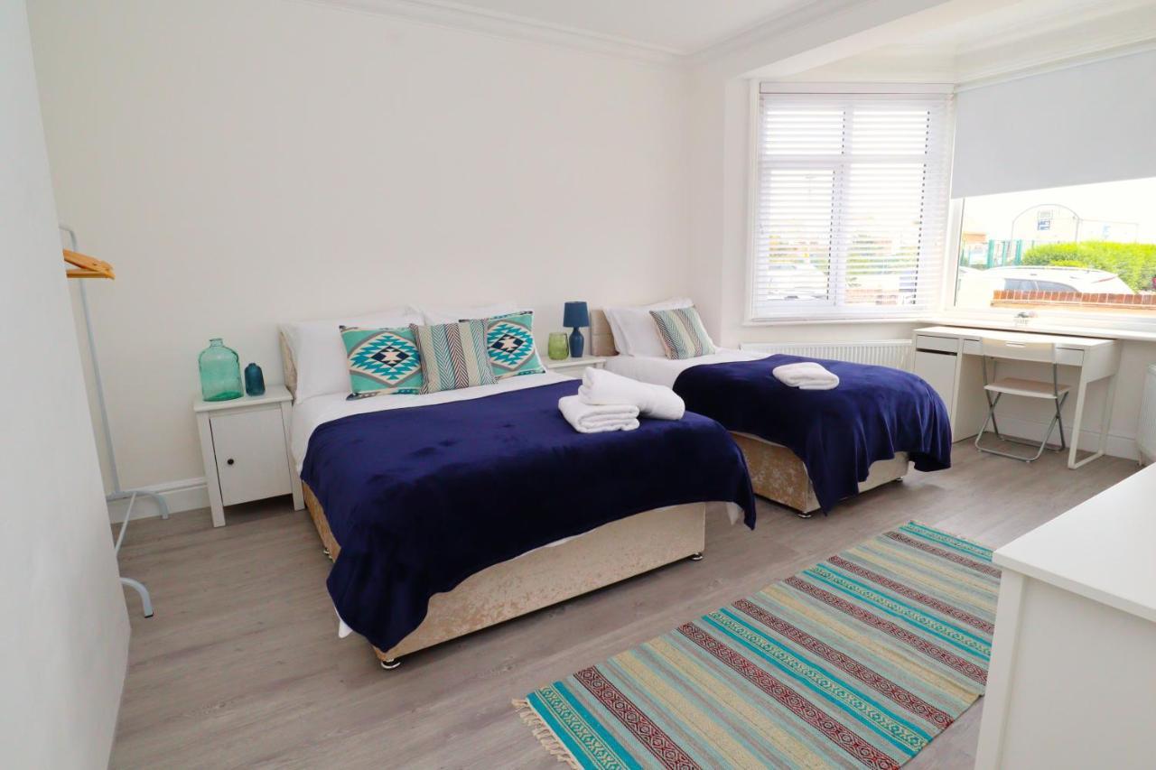 Seafront House With Balcony Apartment *