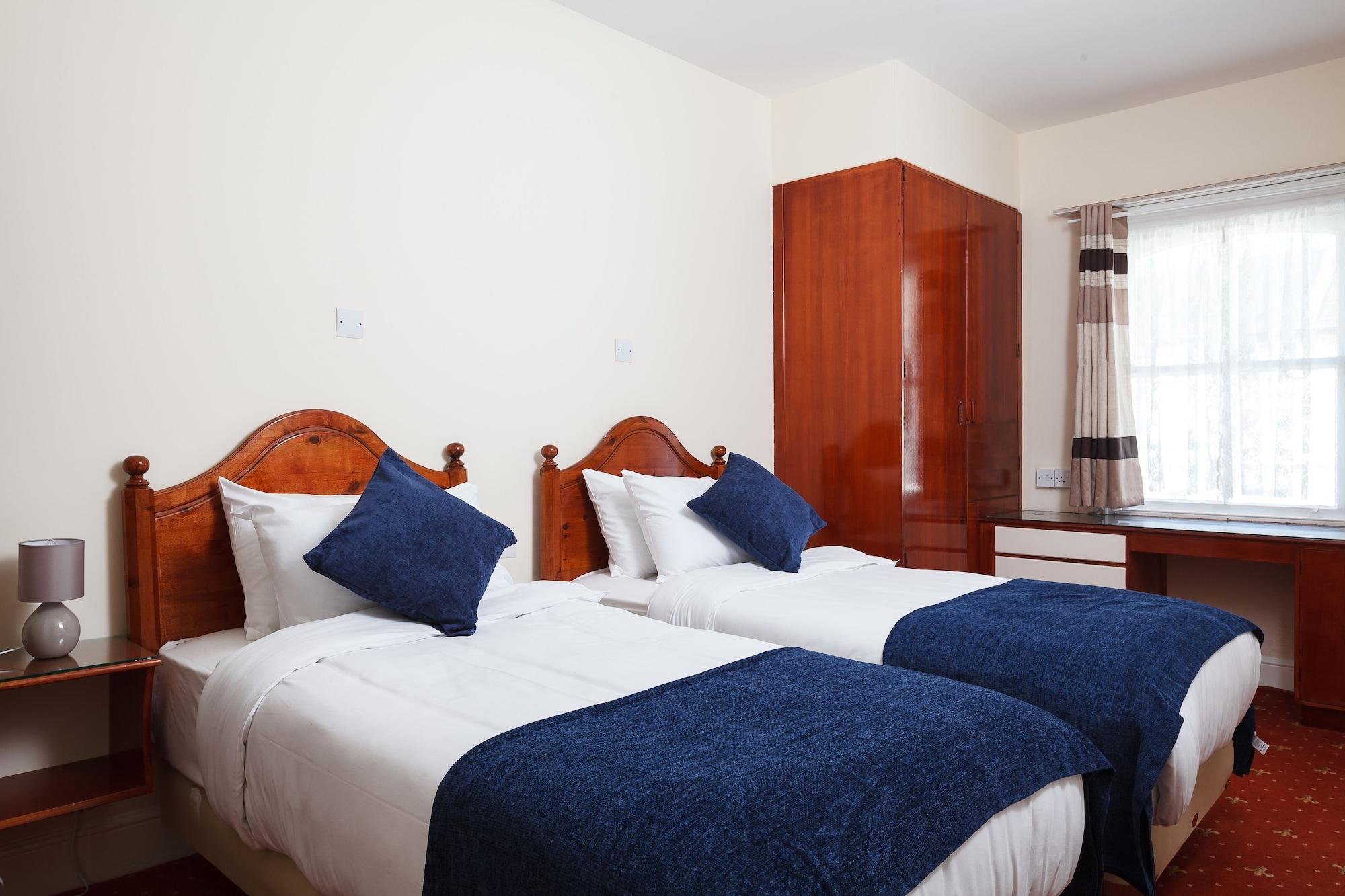Pearl & Pebbles Hotel