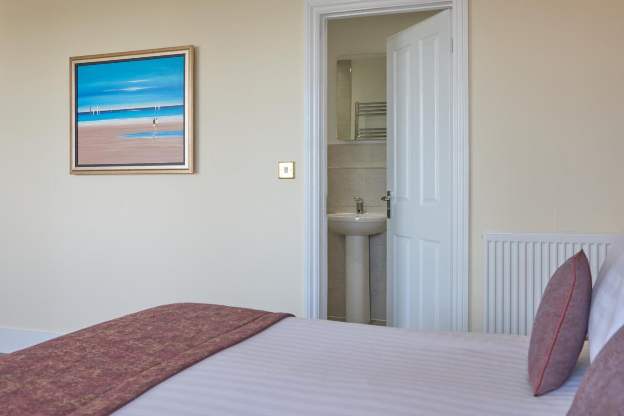 The Lansdowne, 4* Eastbourne