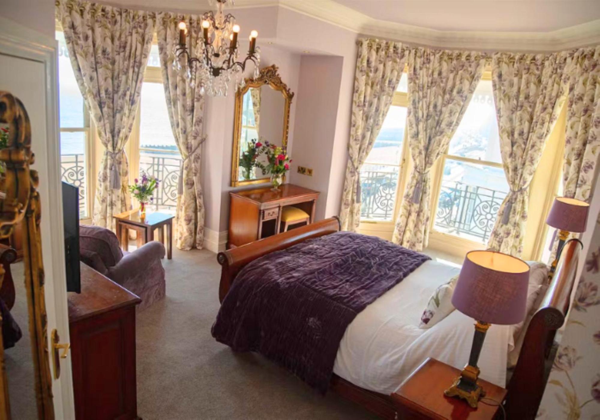 East Hotel 3*