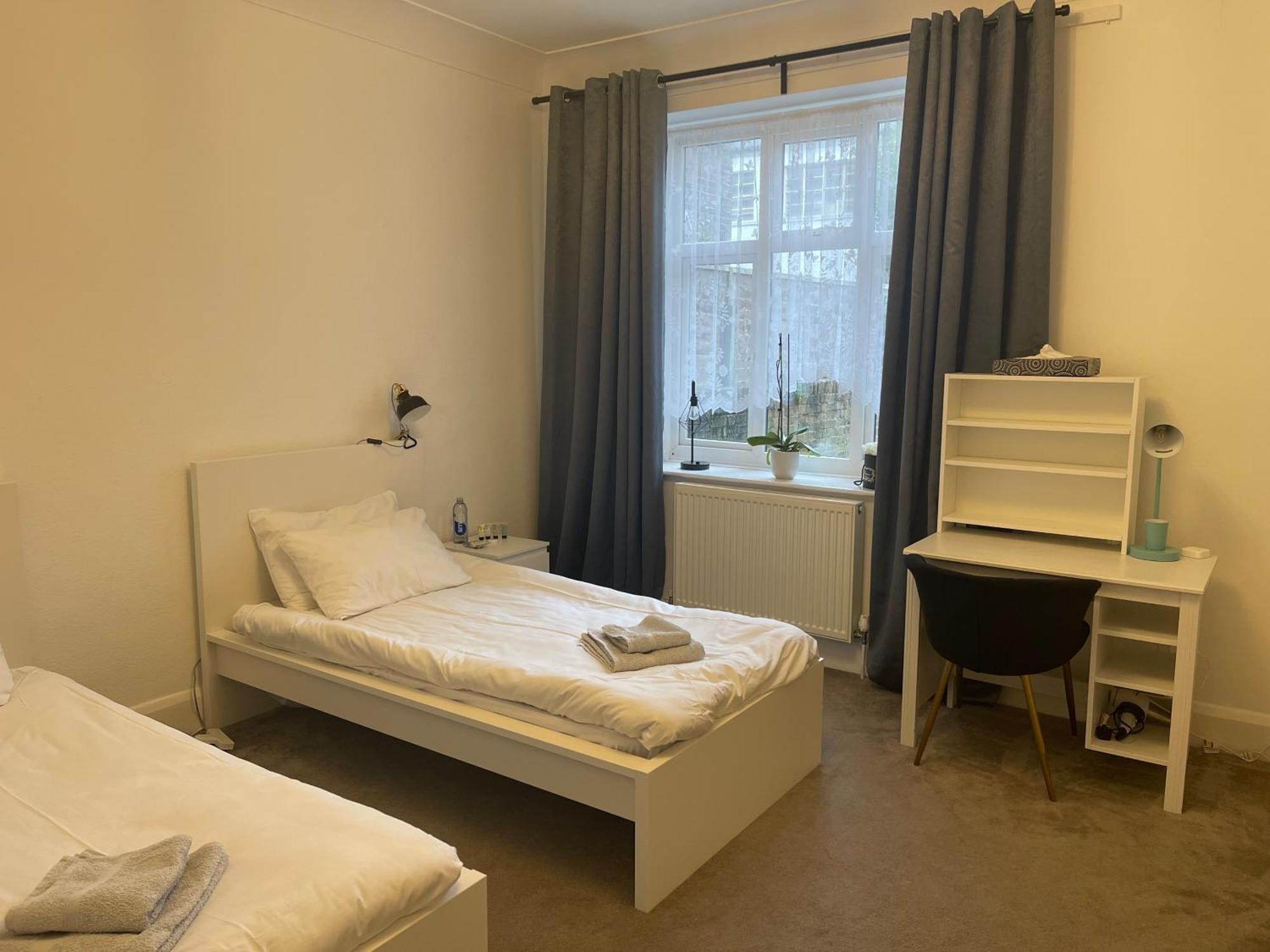 2 Bedroom Ground Floor Town Centre Apartment Eastbourne
