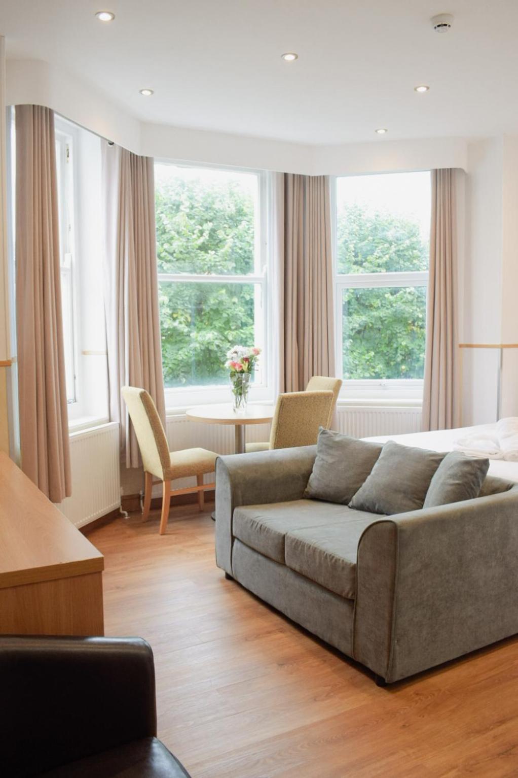 Osborne Aparthotel *