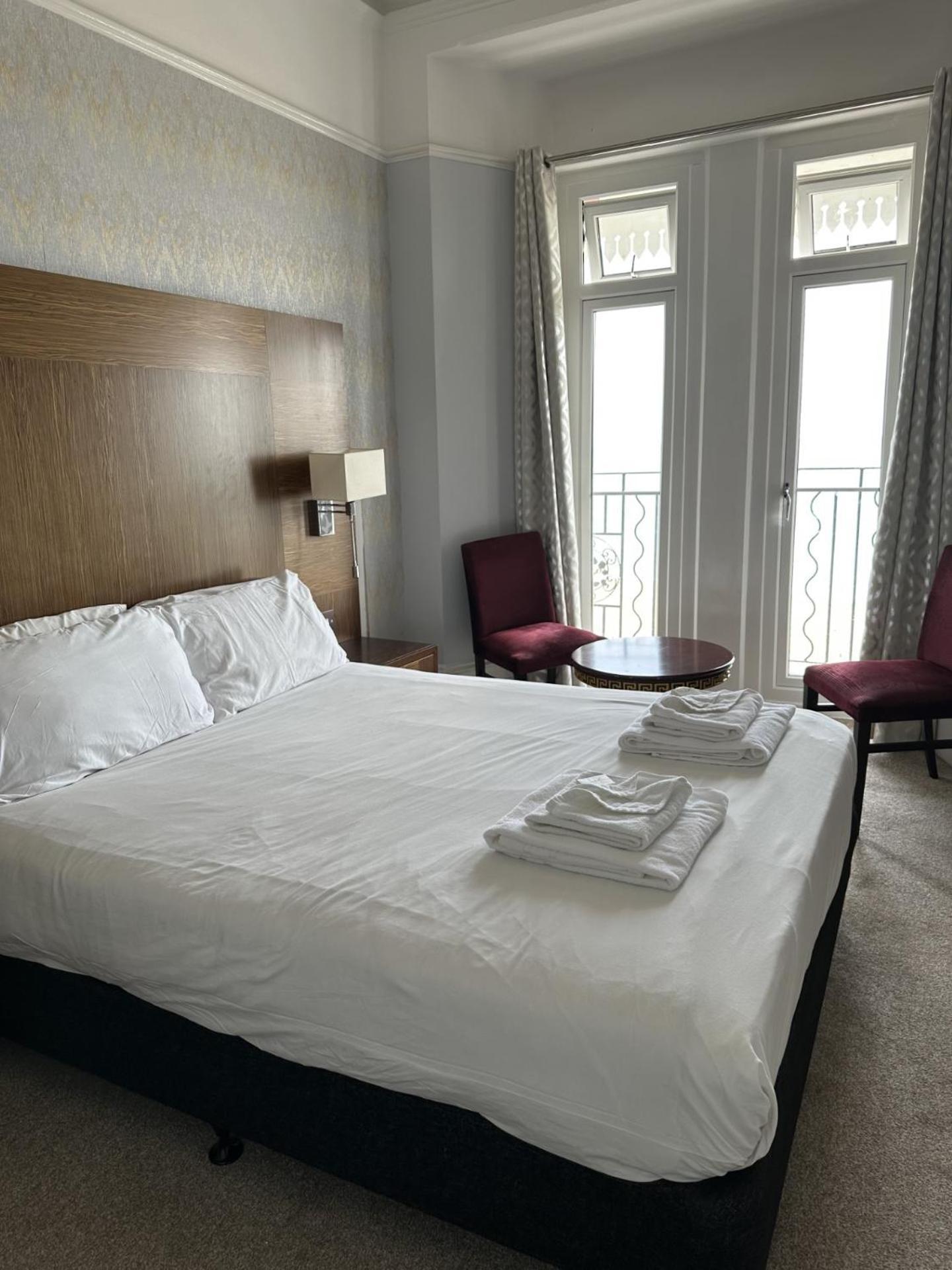Glastonbury Hotel 3*