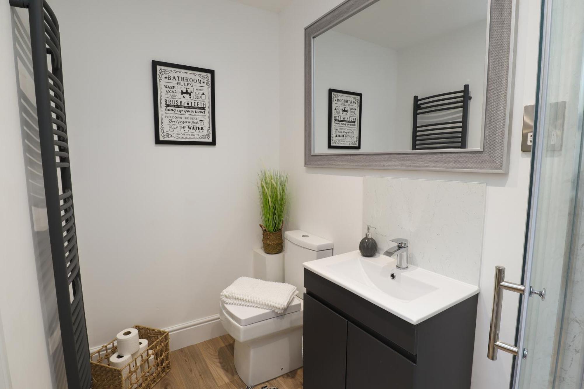 Apartment One Bed Apartment, Close To Train, City, And Hospital Long Welcome Eastbourne