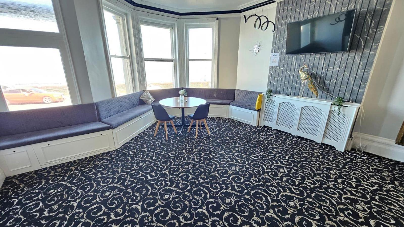 Oyo Marine Parade Hotel, Pier Eastbourne