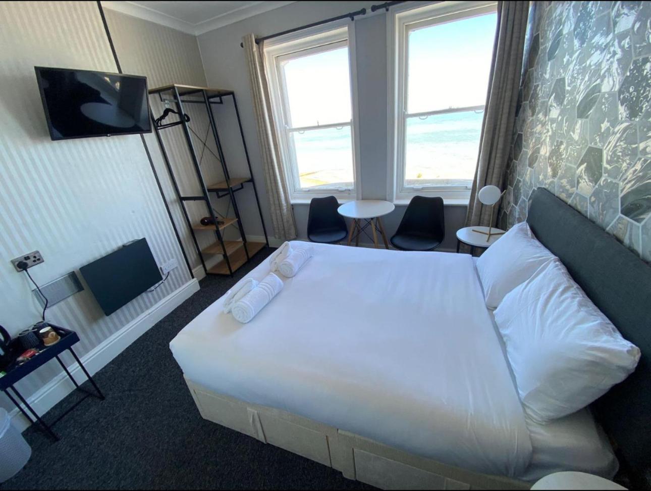 Hotel Oyo Marine Parade Hotel, Pier 2*