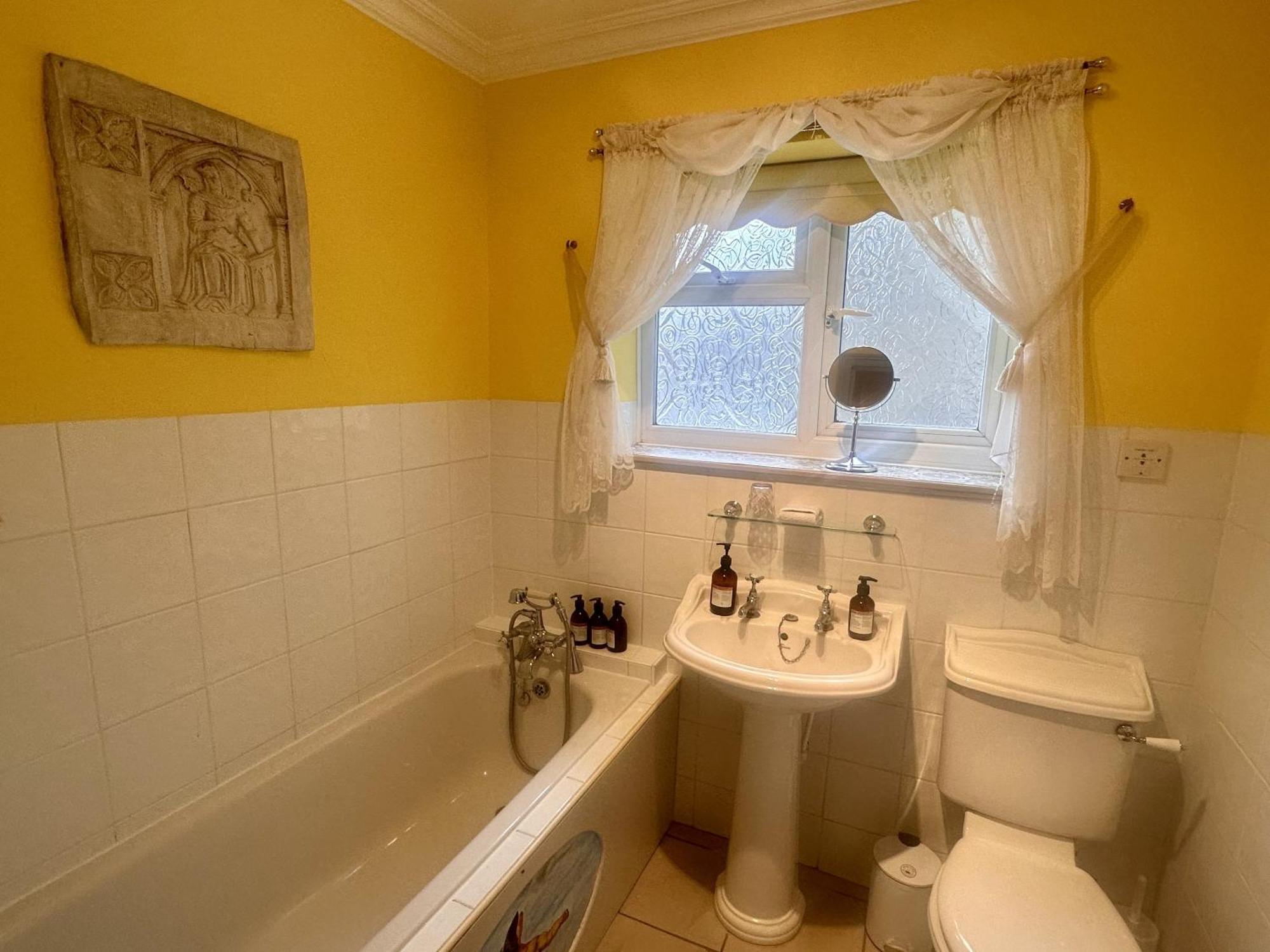 & Victoria Guest house Eastbourne