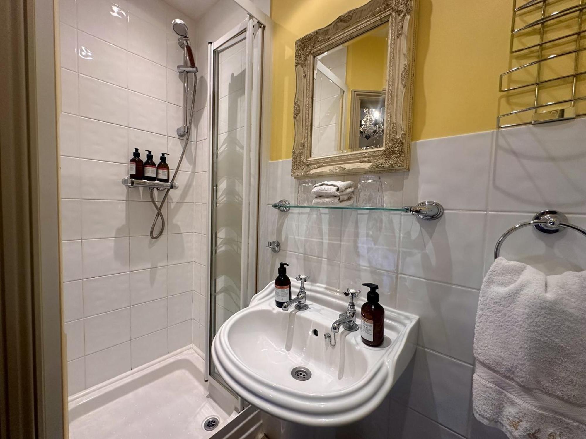 & Victoria Guest house 5*