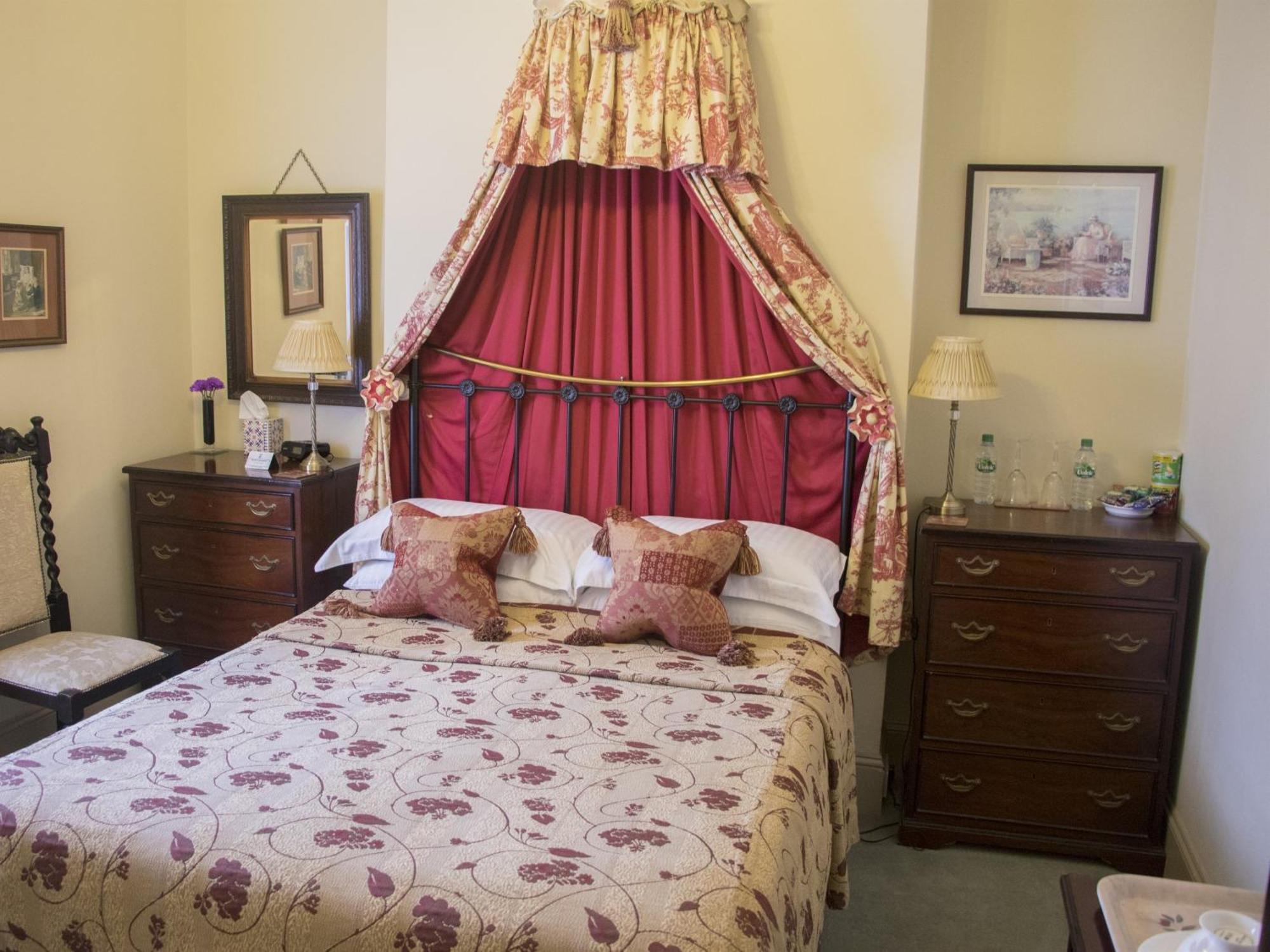 & Victoria Guest house