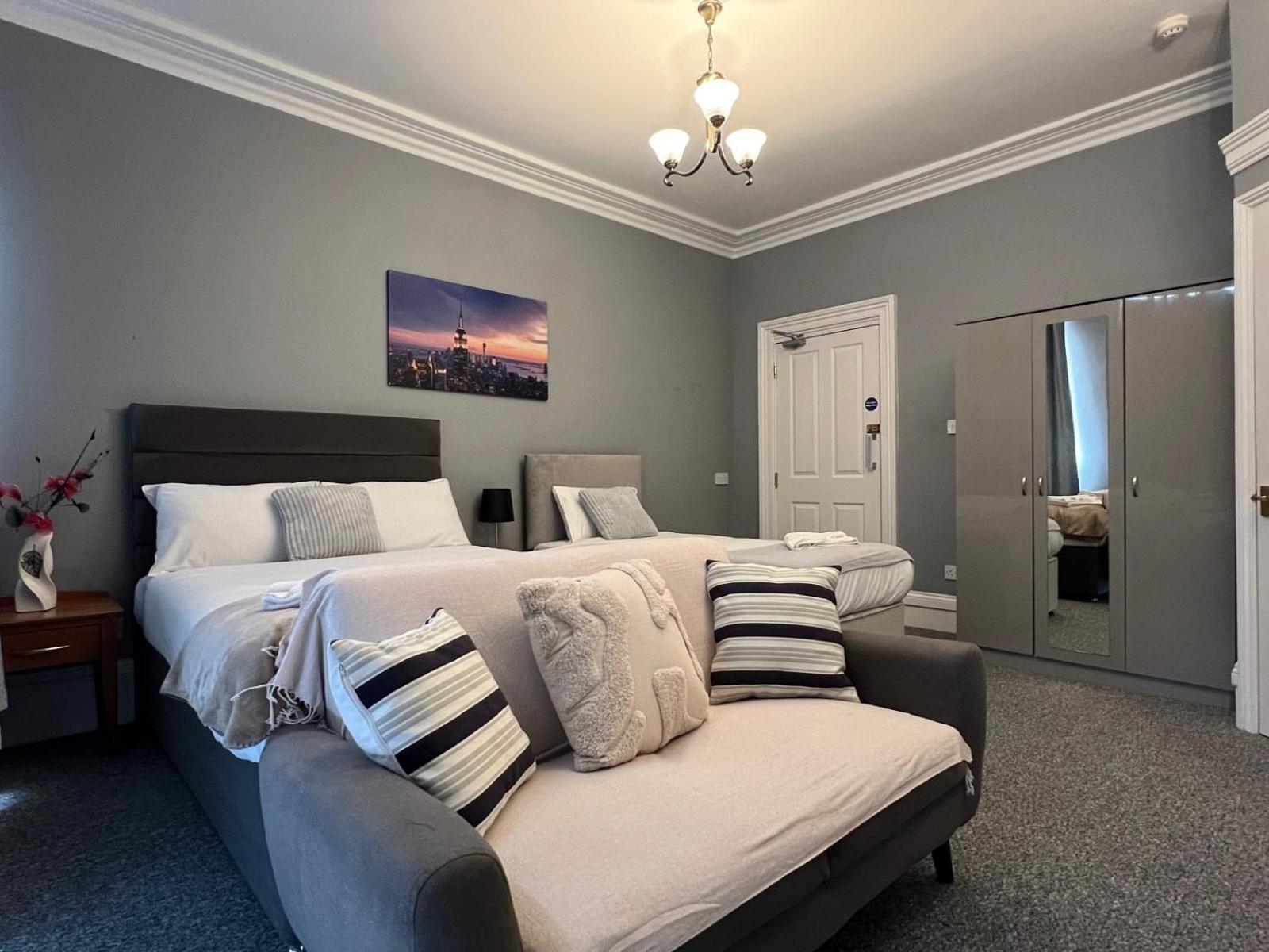 Regent Hotel 3*