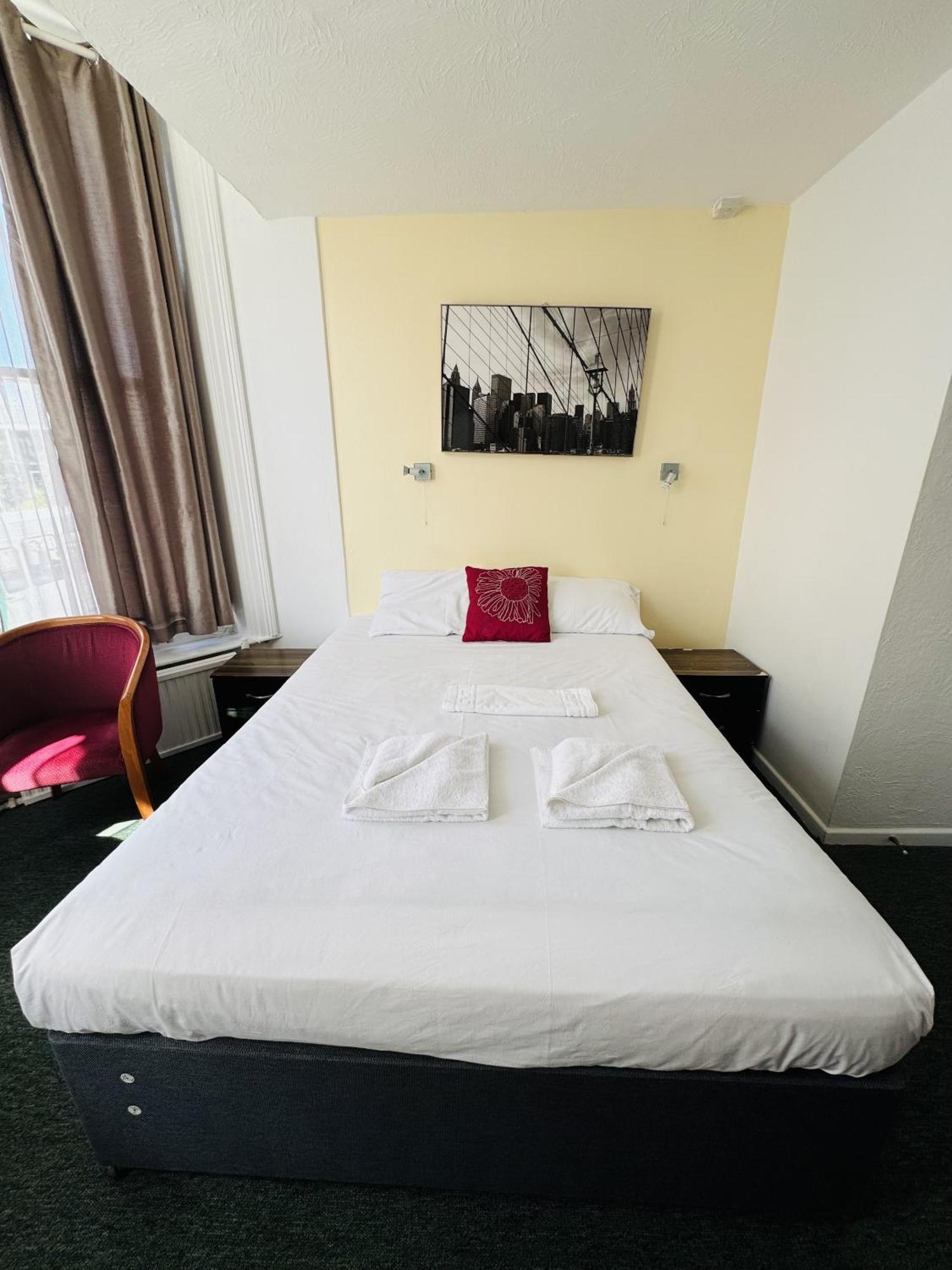 Carlton Court Hotel