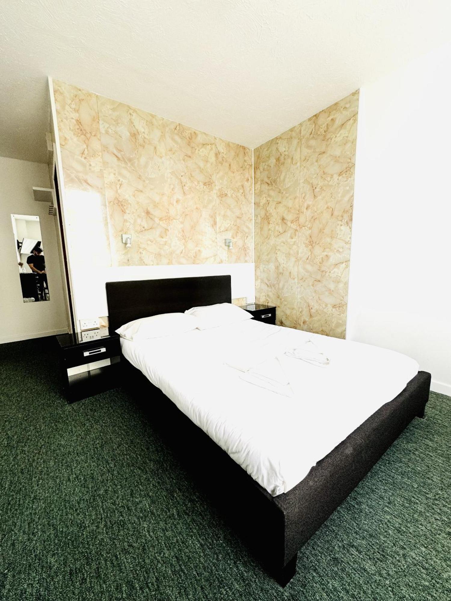 Carlton Court 3* Eastbourne