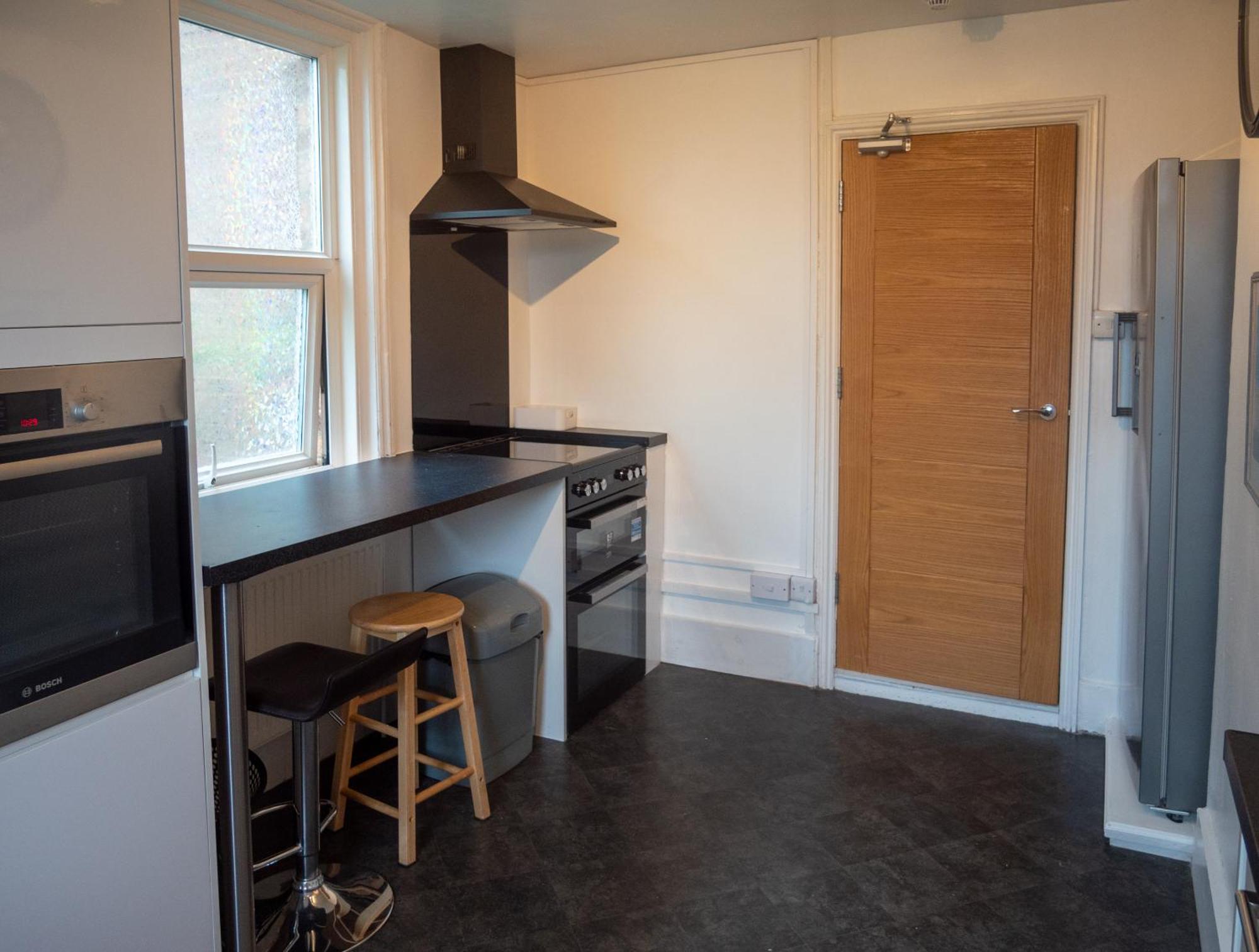 Entire 5 Bedroom Comfortable House In