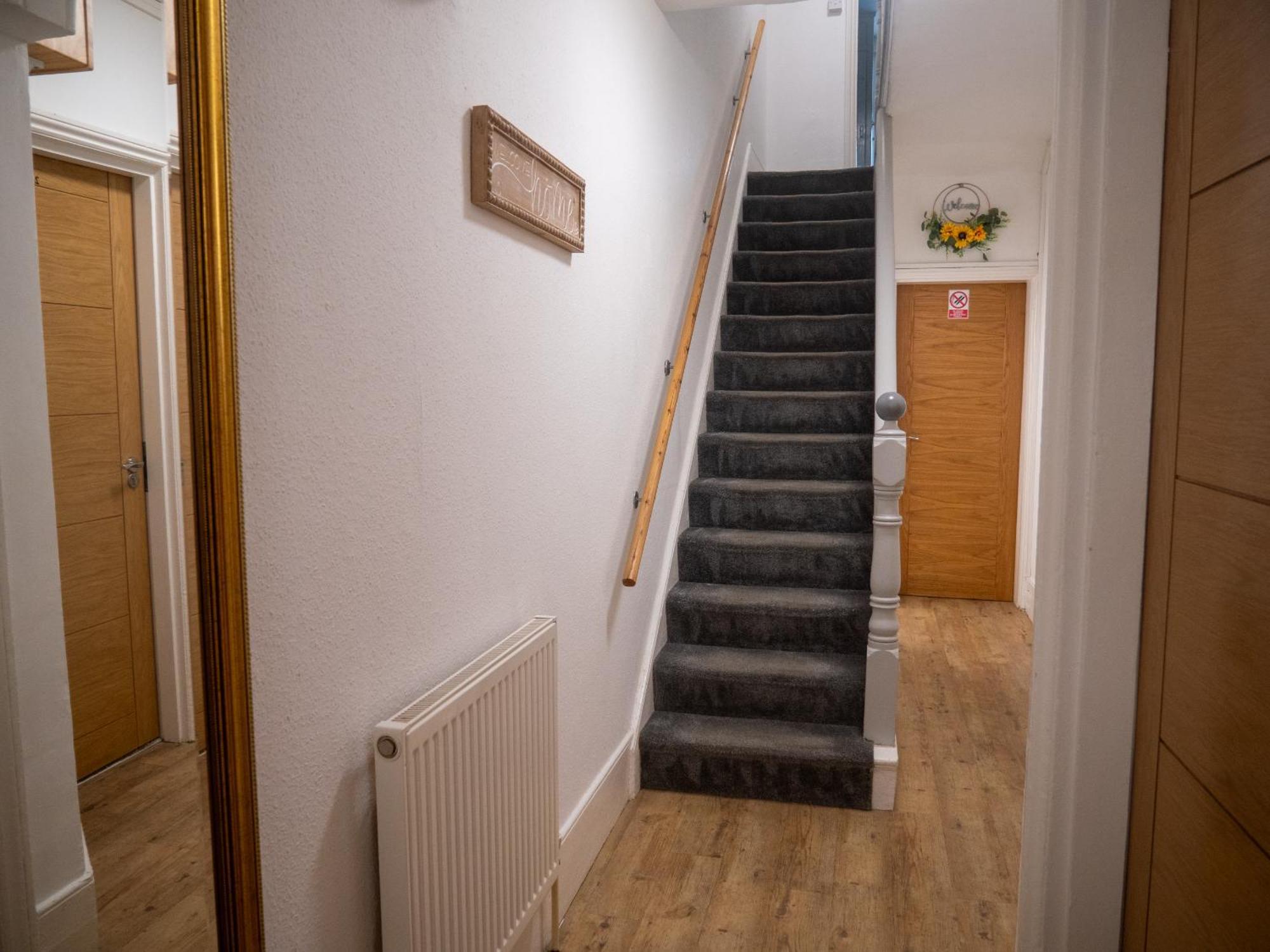 Entire 5 Bedroom Comfortable House In