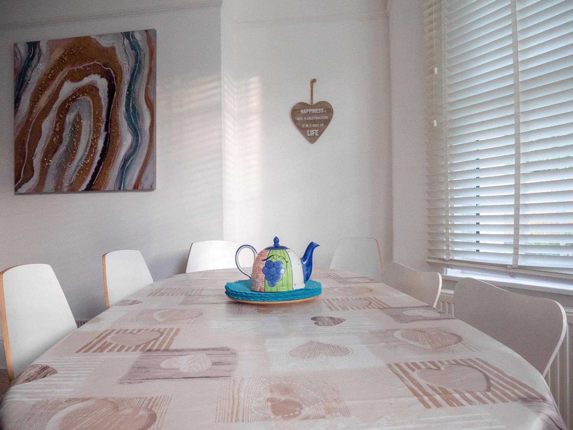 Entire 5 Bedroom Comfortable House In