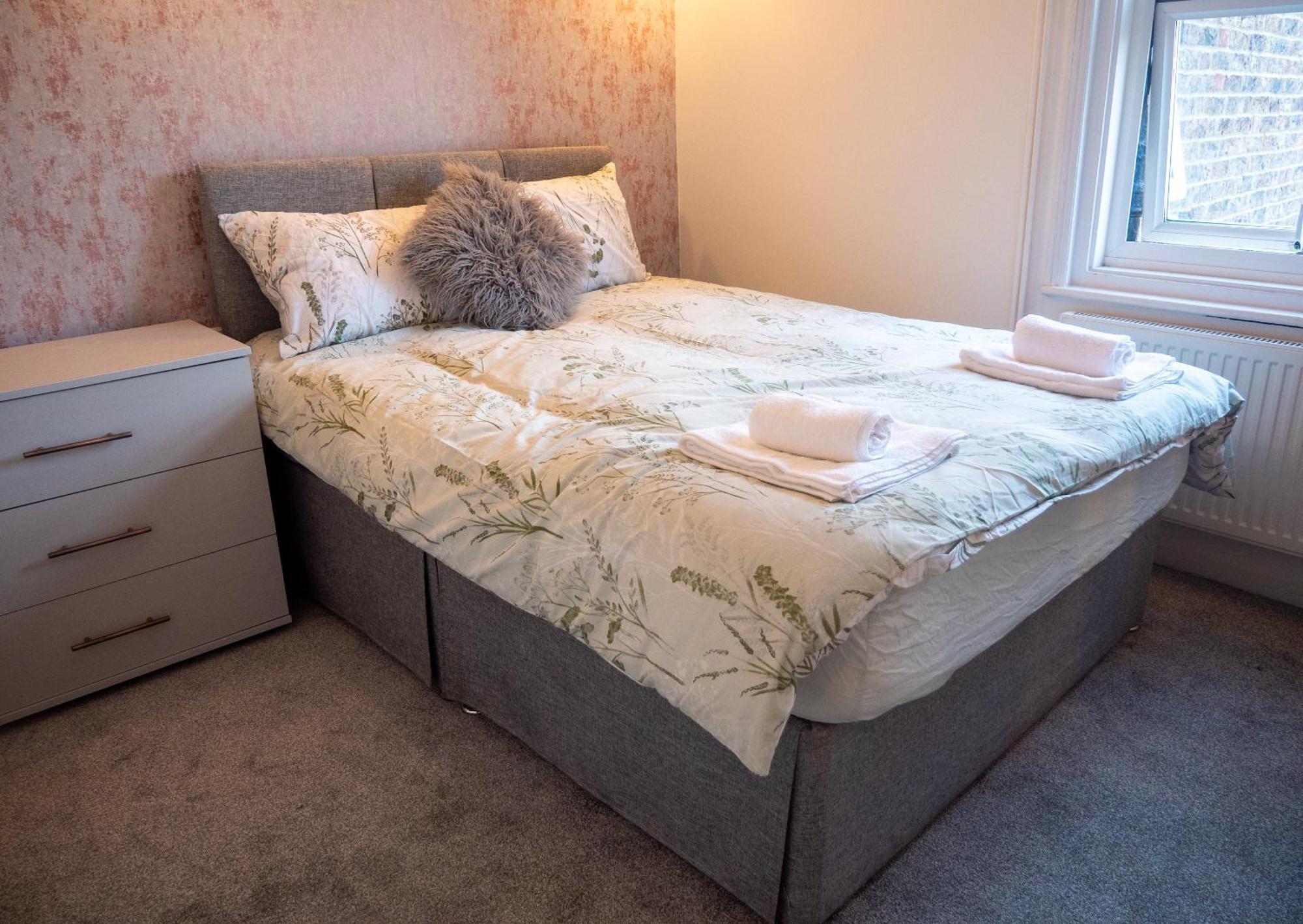 Entire 5 Bedroom Comfortable House In Holiday home