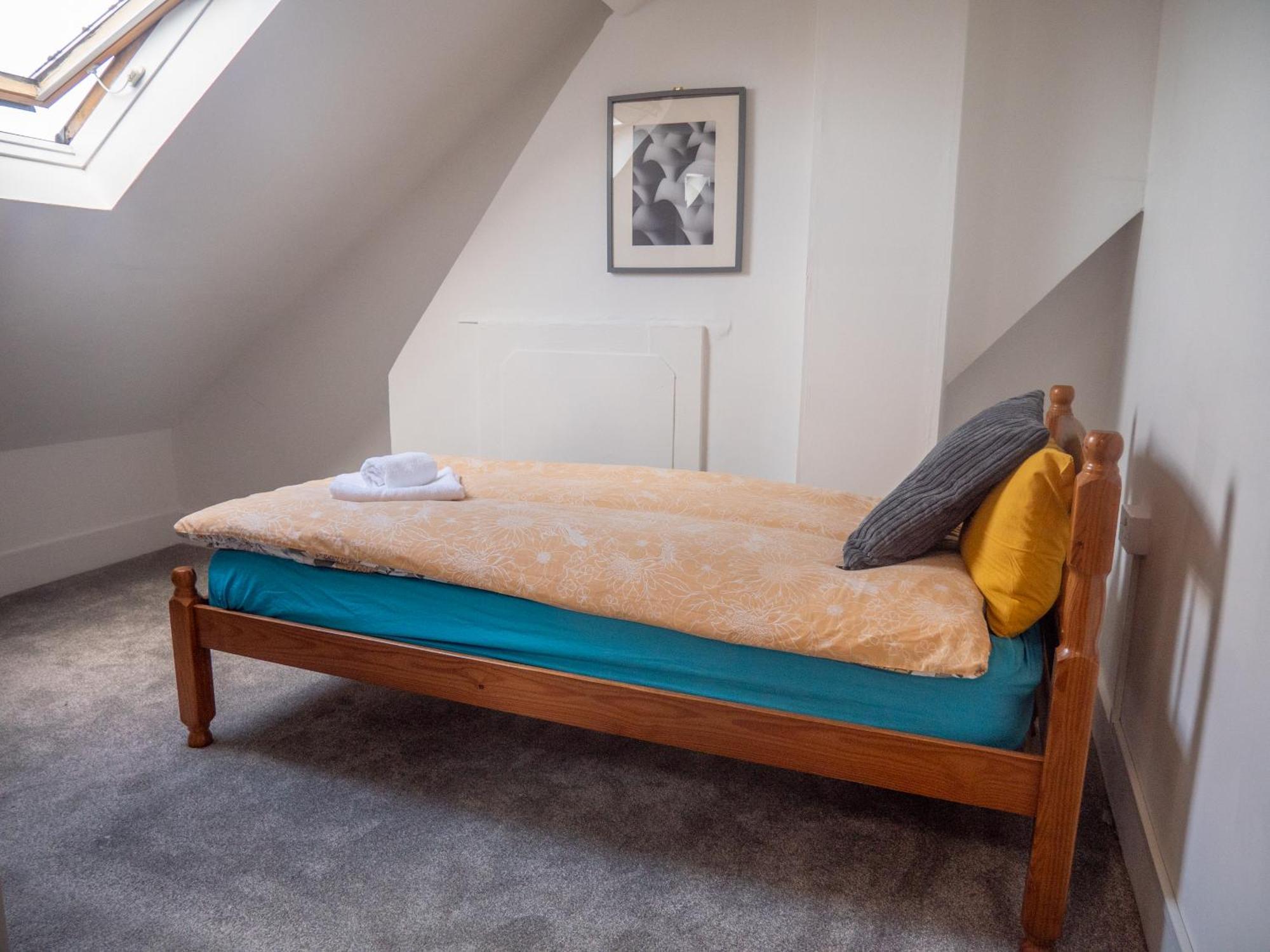 Entire 5 Bedroom Comfortable House In Eastbourne