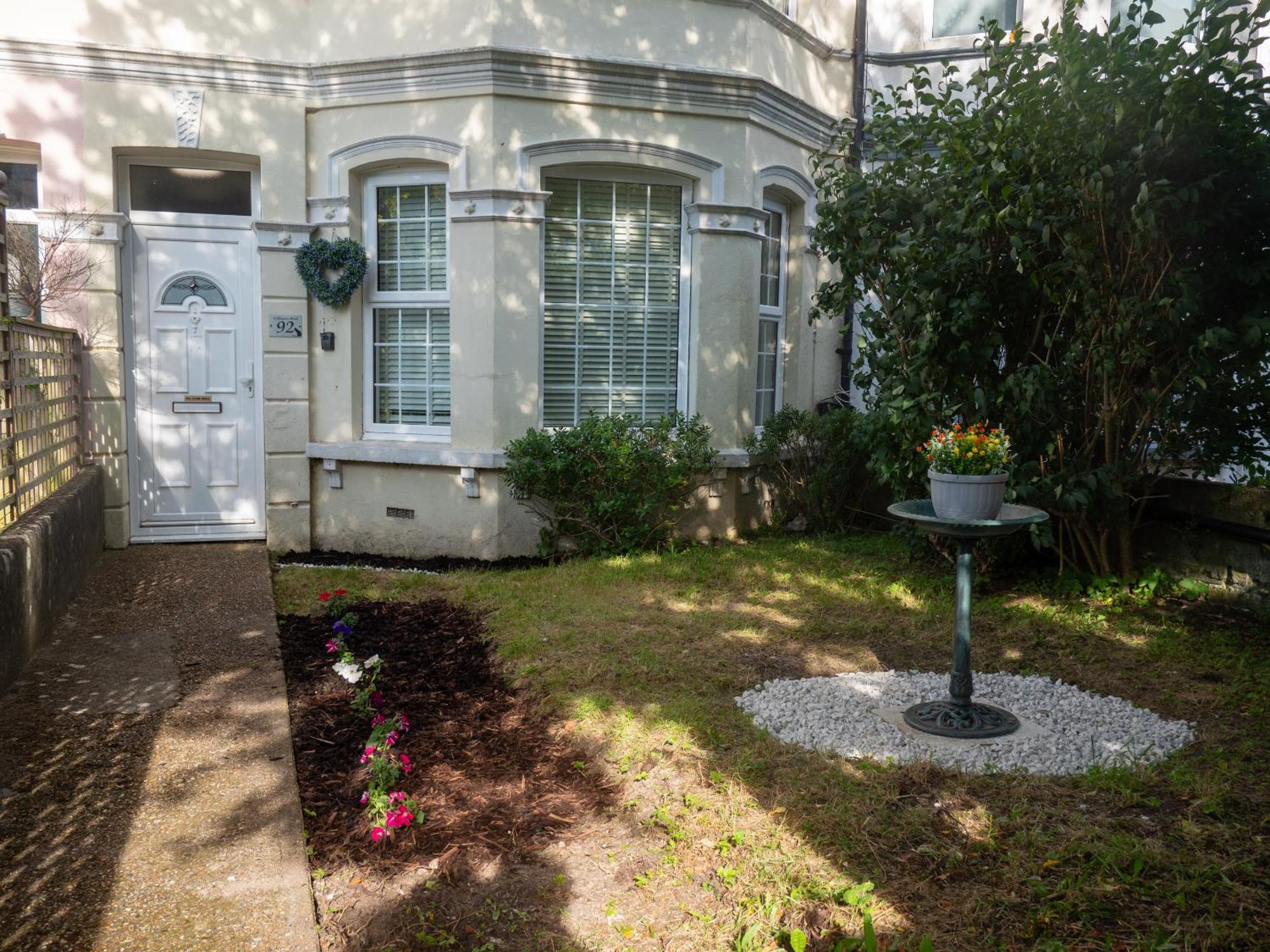 Entire 5 Bedroom Comfortable House In Holiday home