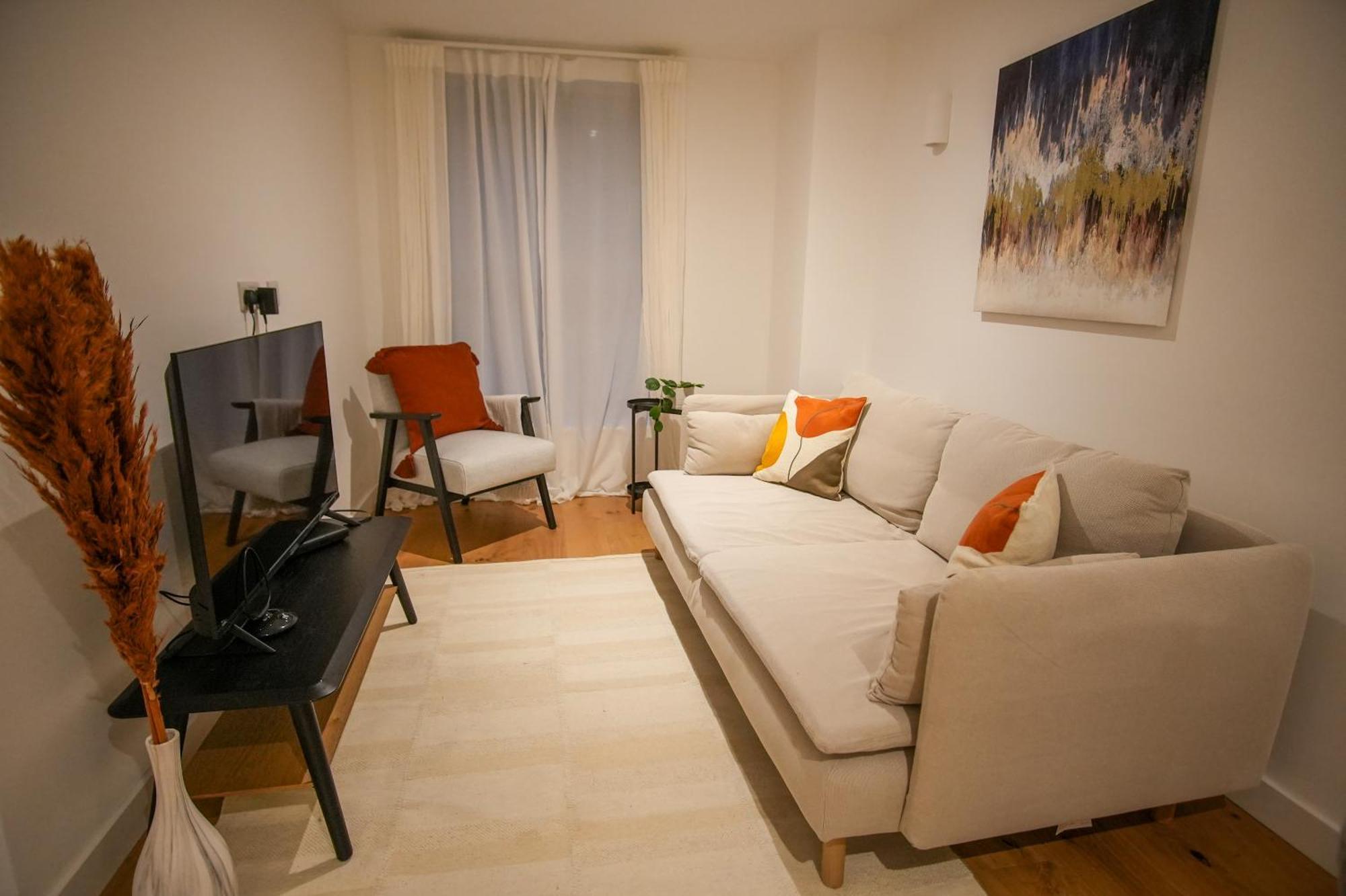 Apartment Modern 1bed Seaside Apartments, Walk To Beach,town,train - Gateway - Short And Long