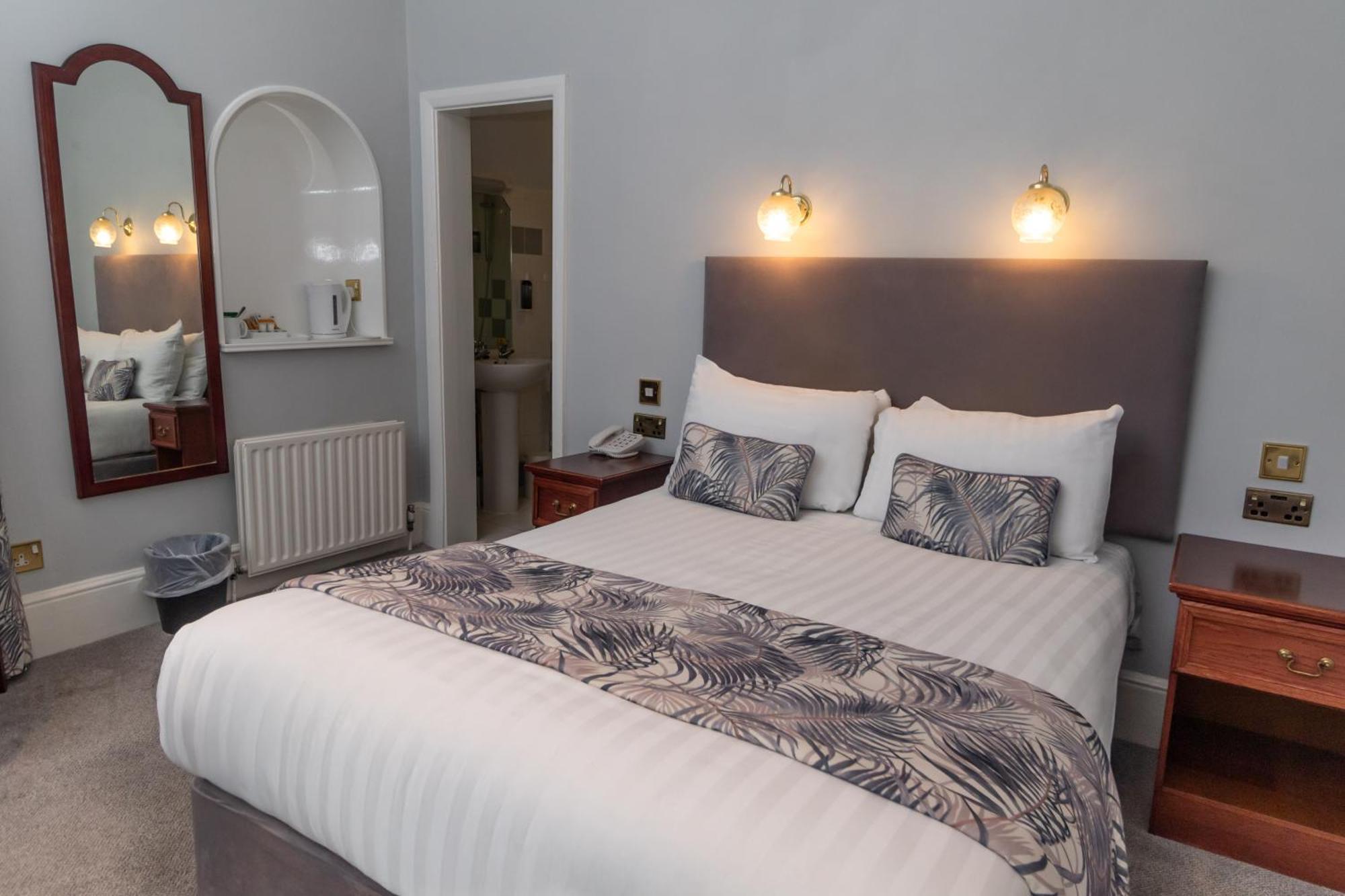 The Lansdowne, 4* Eastbourne