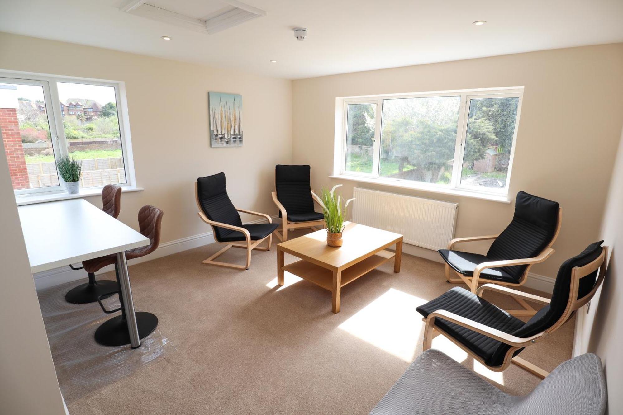 Aqua Nest - En-suite, Free Parking, Kitchen
